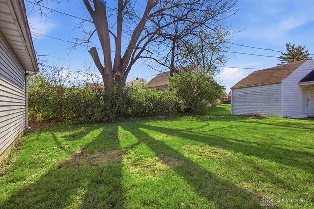 412 Cape Cod Drive, Springfield, OH 45505