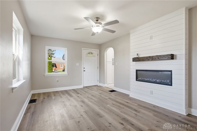 412 Cape Cod Drive, Springfield, OH 45505