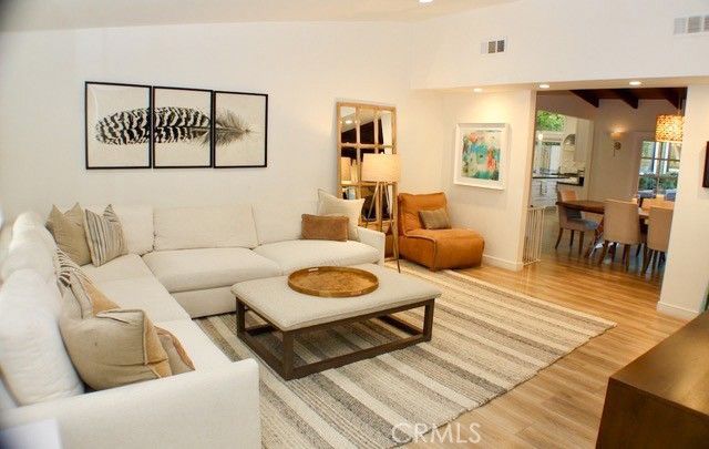 4820 Abbeyville, Woodland Hills, CA 91364