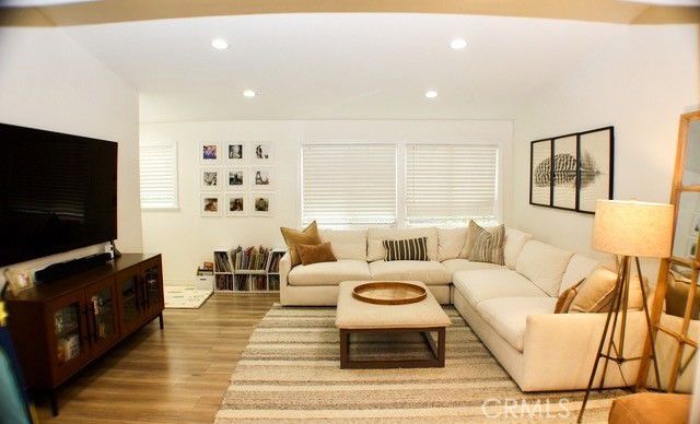 4820 Abbeyville, Woodland Hills, CA 91364