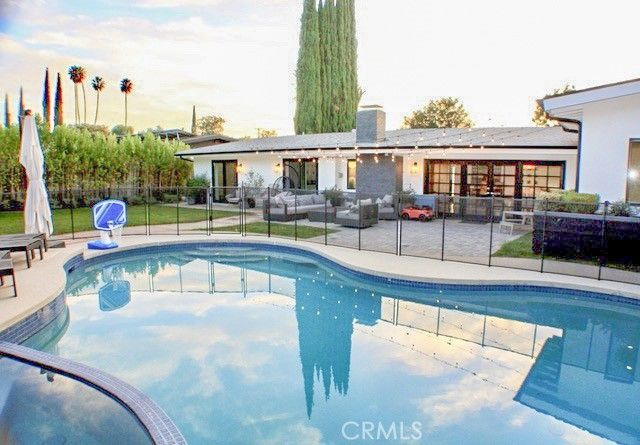 4820 Abbeyville, Woodland Hills, CA 91364