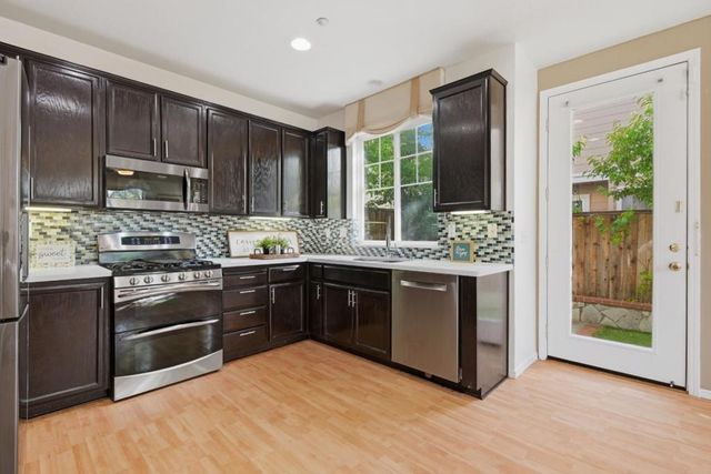 4040 Hemingway, Fremont, CA 94536