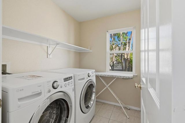 4040 Hemingway, Fremont, CA 94536