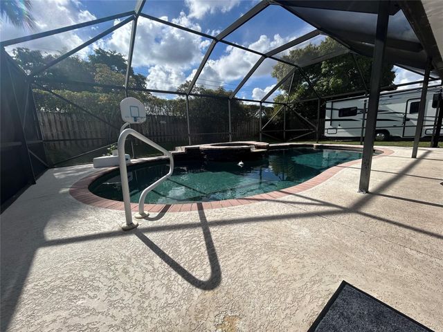 9548 Richmond Circle, Boca Raton, FL 33434