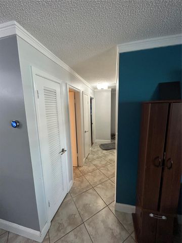 9548 Richmond Circle, Boca Raton, FL 33434