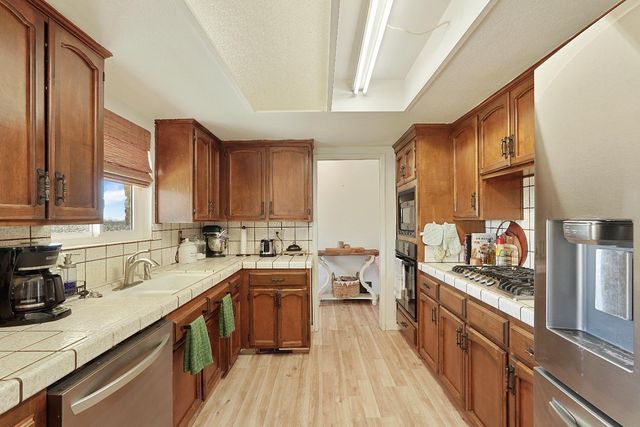 28600 N Sowles Rd, Galt, CA 95632