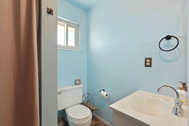 28600 N Sowles Rd, Galt, CA 95632