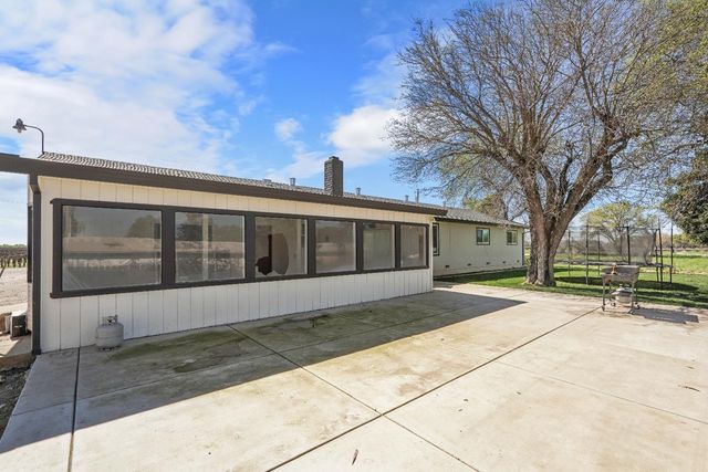 28600 N Sowles Rd, Galt, CA 95632