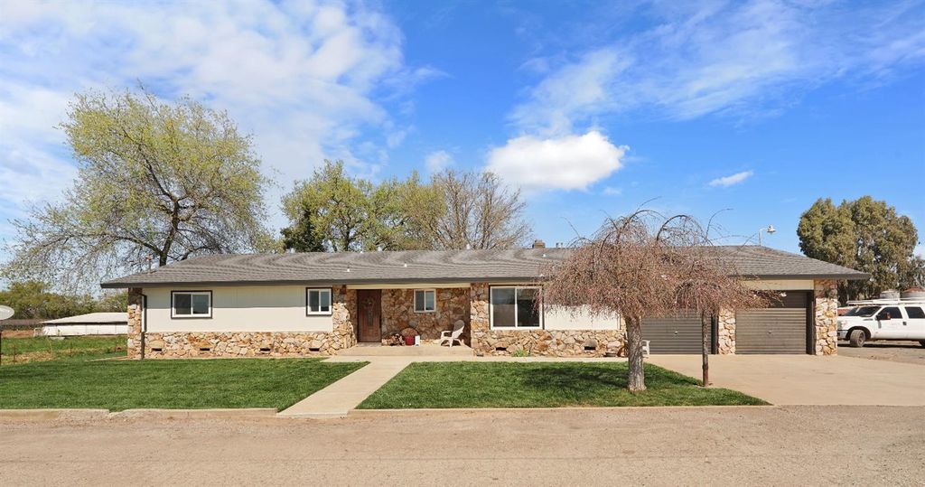 28600 N Sowles Rd, Galt, CA 95632