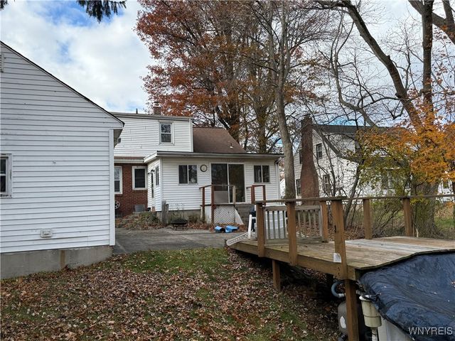 104 Tudor Boulevard, West Seneca, NY 14220
