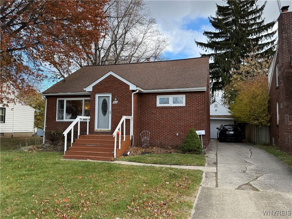104 Tudor Boulevard, West Seneca, NY 14220