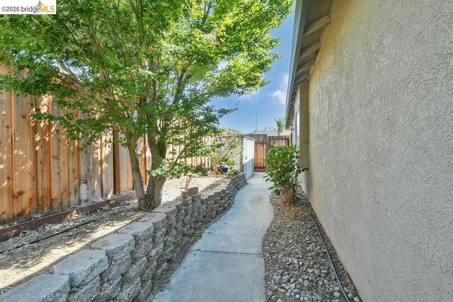 1281 Fetzer Lane, Oakley, CA 94561