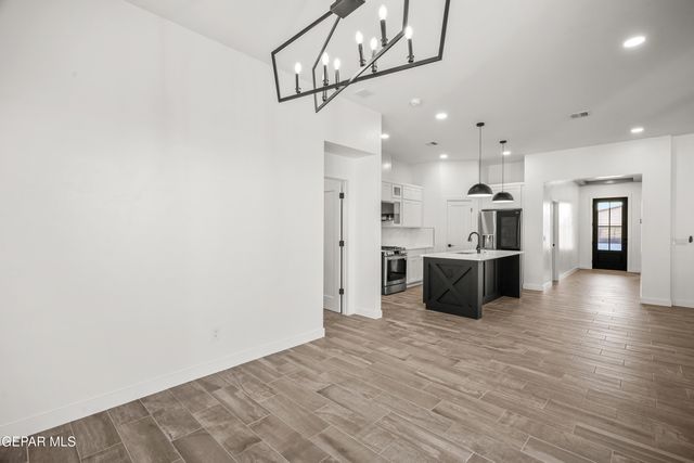 608 Paseo Campanero Street, Horizon City, TX 79928