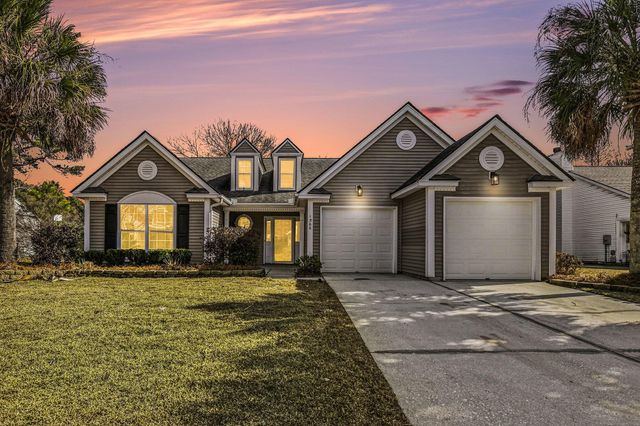 1366 Sassafrass Circle, Mount Pleasant, SC 29466
