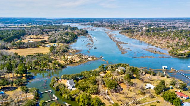 4559 Smoak Road, Meggett, SC 29449