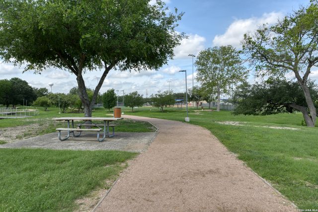 5822 Northgap, Windcrest, TX 78239