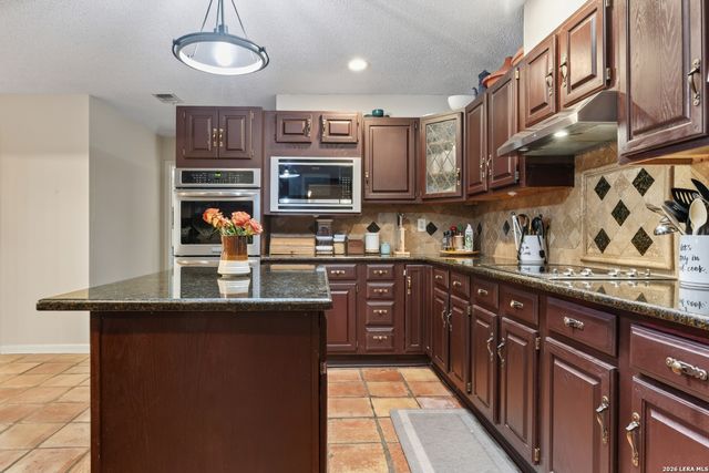 5822 Northgap, Windcrest, TX 78239