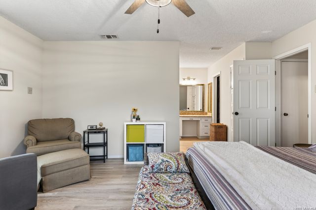 5822 Northgap, Windcrest, TX 78239