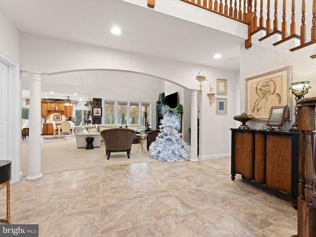 6 TWIN OAKS CT, Sewell, NJ 08080