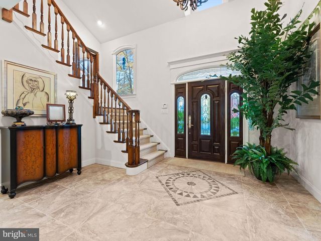 6 TWIN OAKS CT, Sewell, NJ 08080