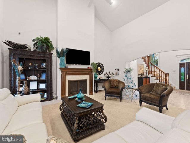 6 TWIN OAKS CT, Sewell, NJ 08080