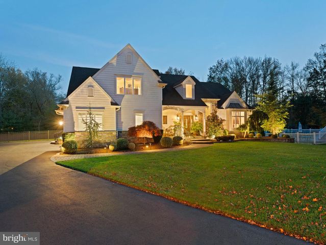 6 TWIN OAKS CT, Sewell, NJ 08080