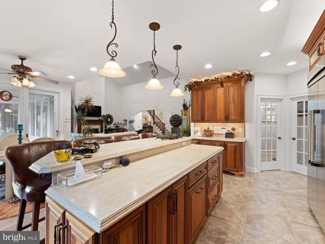 6 TWIN OAKS CT, Sewell, NJ 08080