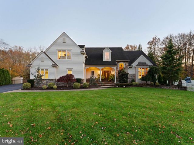 6 TWIN OAKS CT, Sewell, NJ 08080