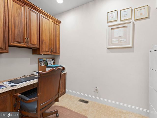 6 TWIN OAKS CT, Sewell, NJ 08080