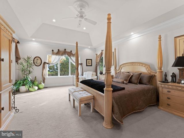 6 TWIN OAKS CT, Sewell, NJ 08080