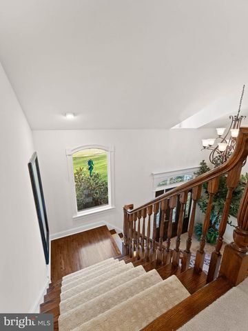 6 TWIN OAKS CT, Sewell, NJ 08080