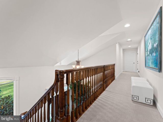 6 TWIN OAKS CT, Sewell, NJ 08080