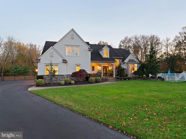 6 TWIN OAKS CT, Sewell, NJ 08080
