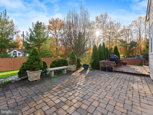 6 TWIN OAKS CT, Sewell, NJ 08080