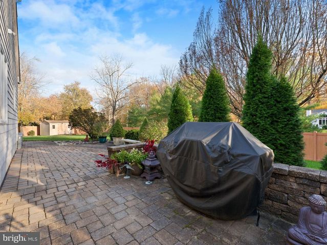 6 TWIN OAKS CT, Sewell, NJ 08080