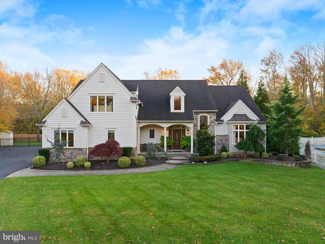 6 TWIN OAKS CT, Sewell, NJ 08080