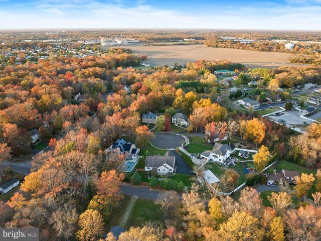 6 TWIN OAKS CT, Sewell, NJ 08080