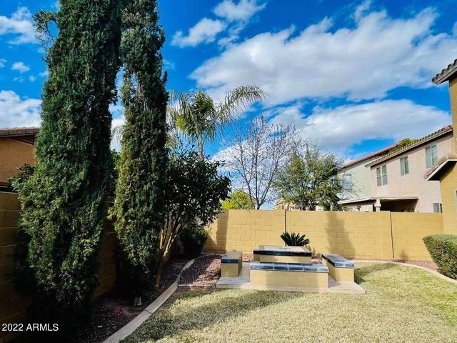 1704 S Falcon Drive, Gilbert, AZ 85295