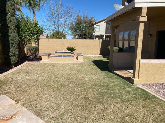 1704 S Falcon Drive, Gilbert, AZ 85295