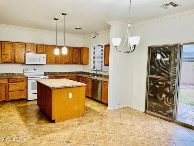 1704 S Falcon Drive, Gilbert, AZ 85295