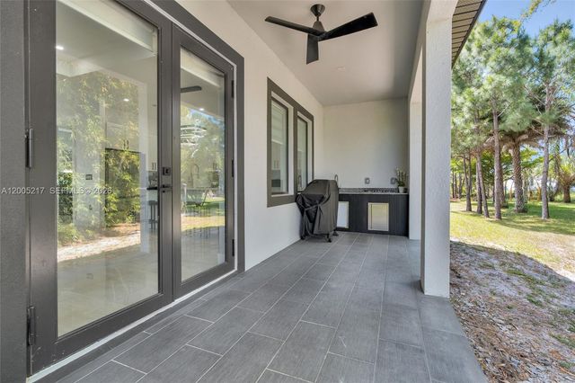 3510 W 9th Court, Lehigh Acres, FL 33971