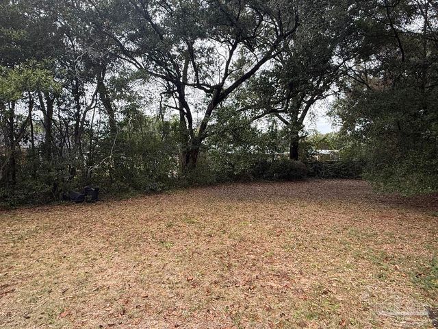 704 Woodland Dr, Pensacola, FL 32503