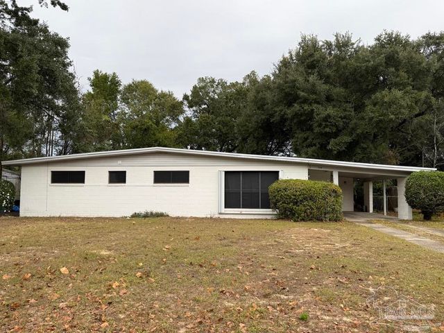 704 Woodland Dr, Pensacola, FL 32503