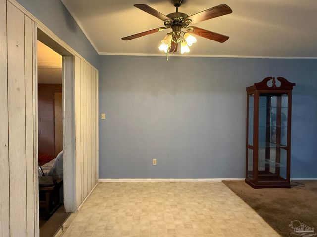 704 Woodland Dr, Pensacola, FL 32503