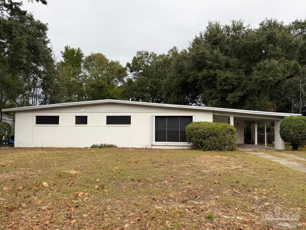 704 Woodland Dr, Pensacola, FL 32503