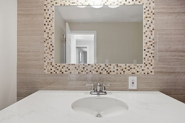 245 Eliot St 245, Ashland, MA 01721