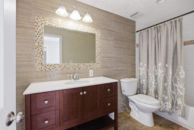 245 Eliot St 245, Ashland, MA 01721