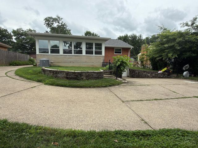 1074 Eastgate, Springfield Twp., OH 45231
