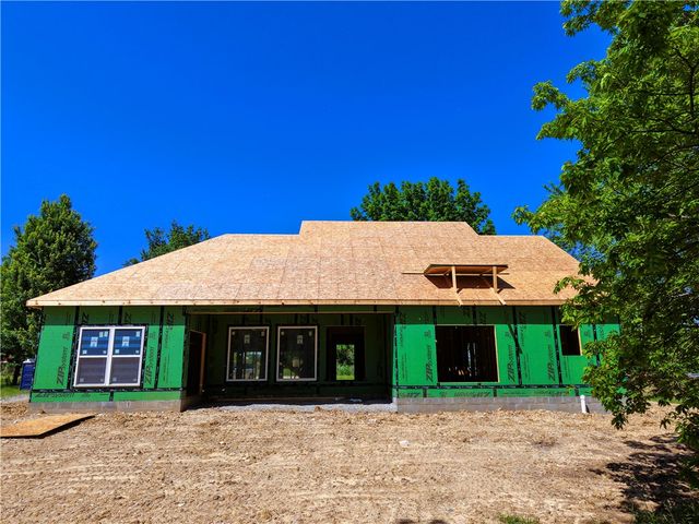 2094 State Route 718, Troy, OH 45373