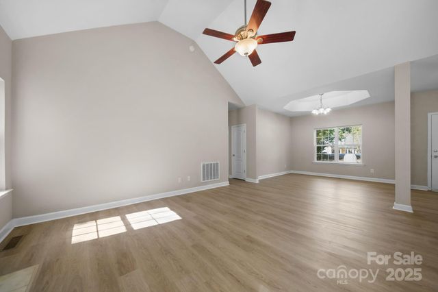 125 Grafton Place, Troutman, NC 28166